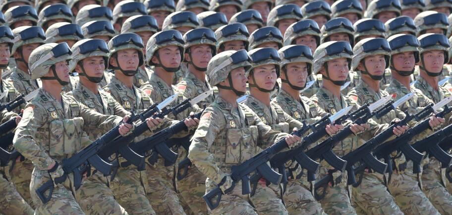 企業戶外拓展活動 我們站在高峰緬懷先烈!